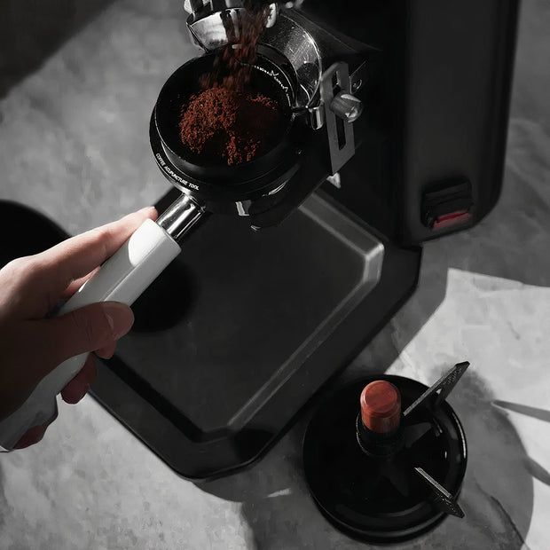 Gear Rotation WDT Tool – Espresso Distribution & Dosing Funnel 2-in-1